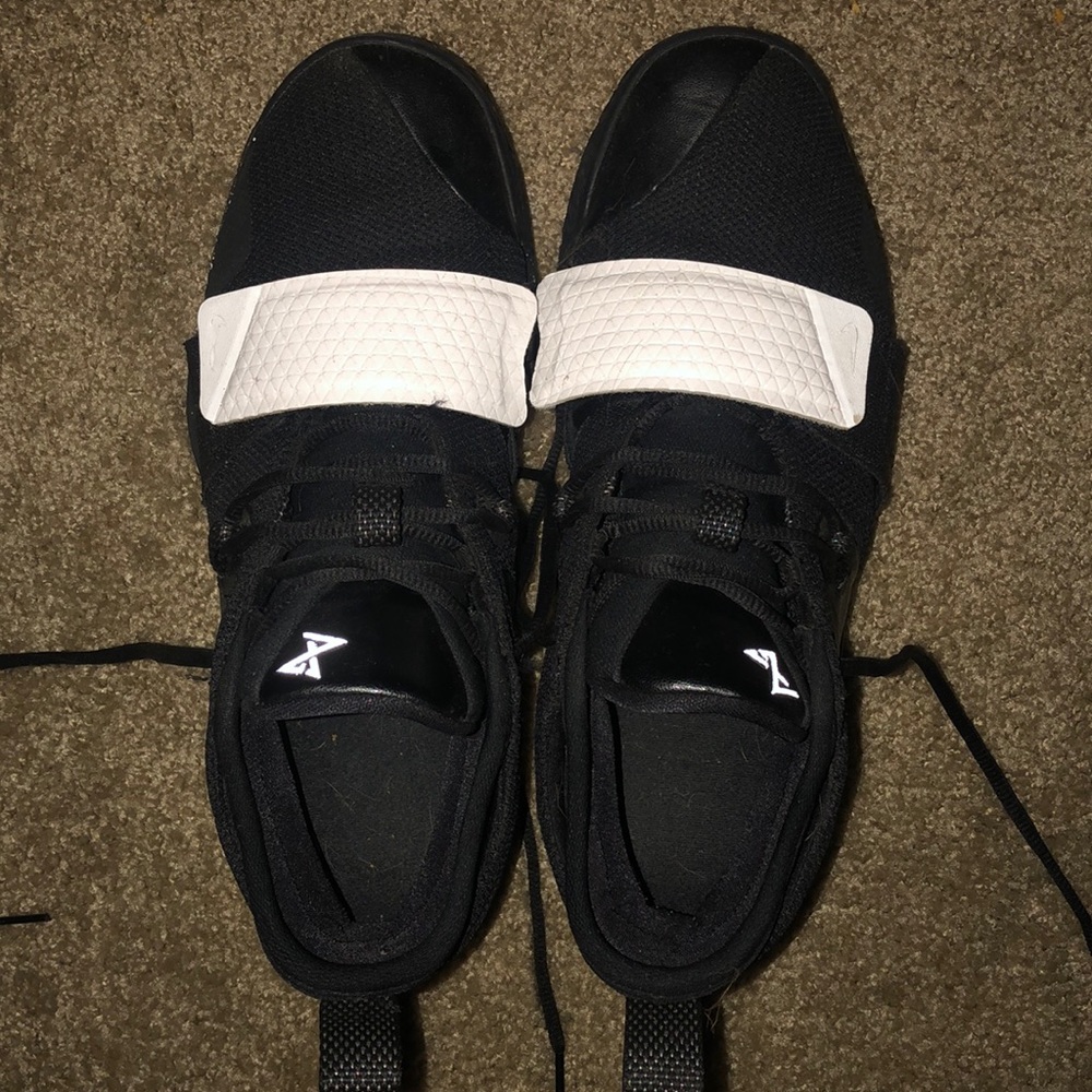 Nike PG (Paul George) 2.5